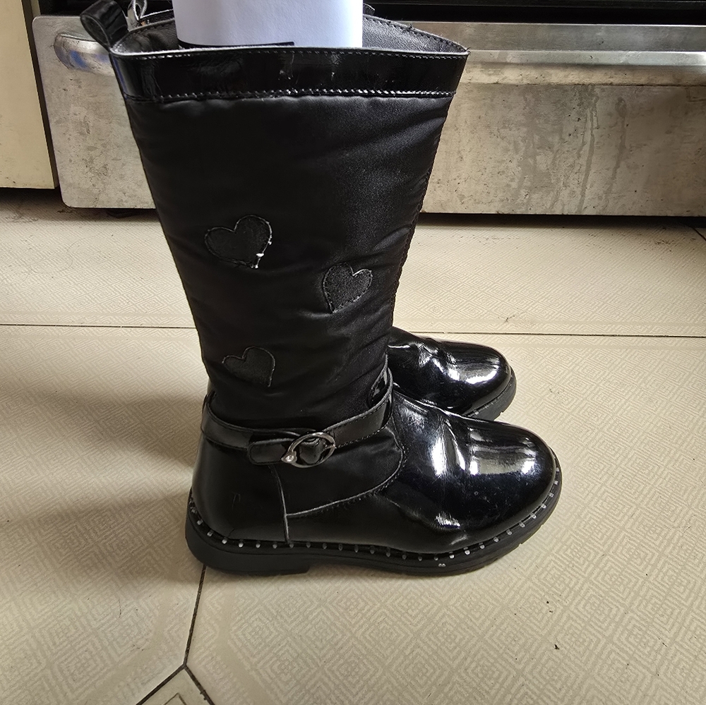 Primigi Black Kids Boots with Heart Accents Size 31